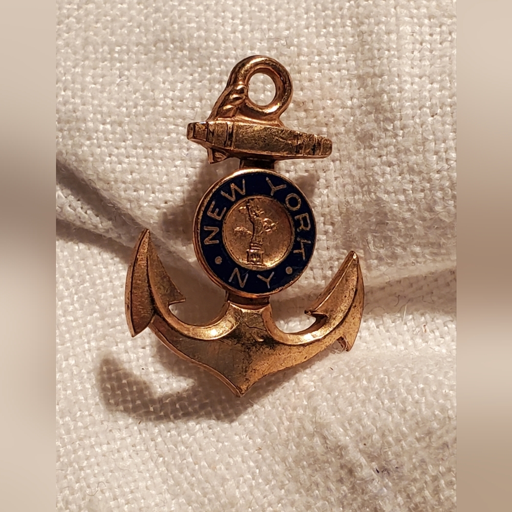 Vintage Anchor Pin Brooch New York NY Blue and Statue of Liberty 🗽 💙